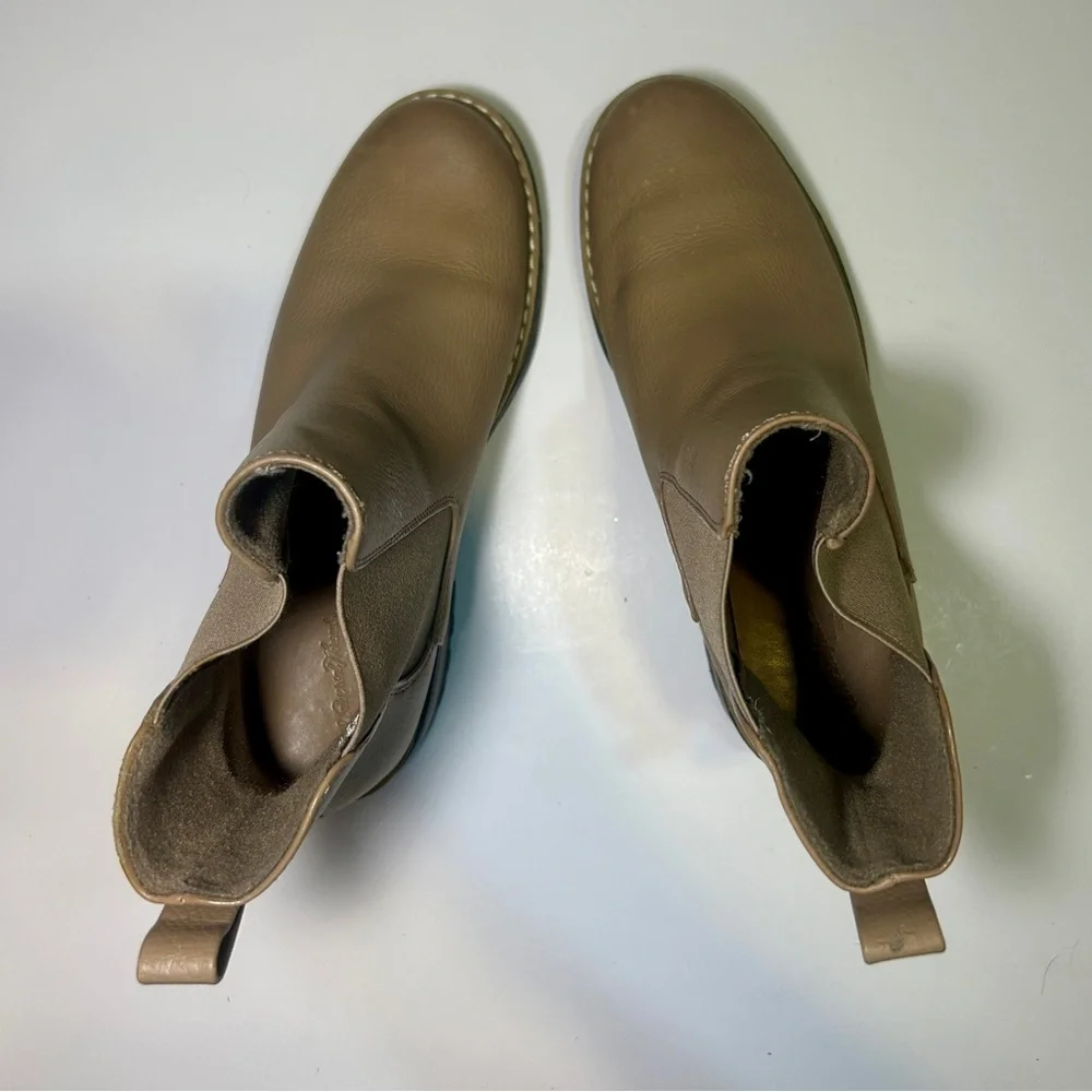 Tan Leather Chelsea Ankle Boots | Lug Sole Block Heel Booties